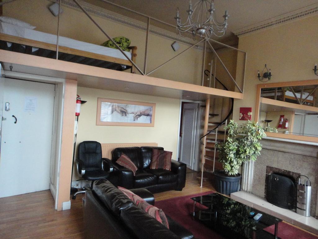 Inn On The Liffey Guesthouse Dublín Habitación foto